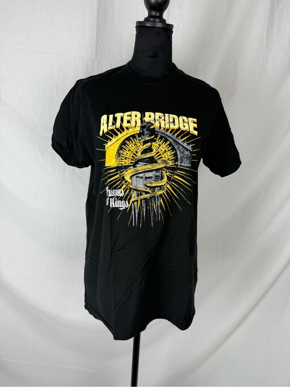 Alter Bridge “Pawns & Kings” 2023 Tour T-Shirt – Size Unisex Medium – Worn Once